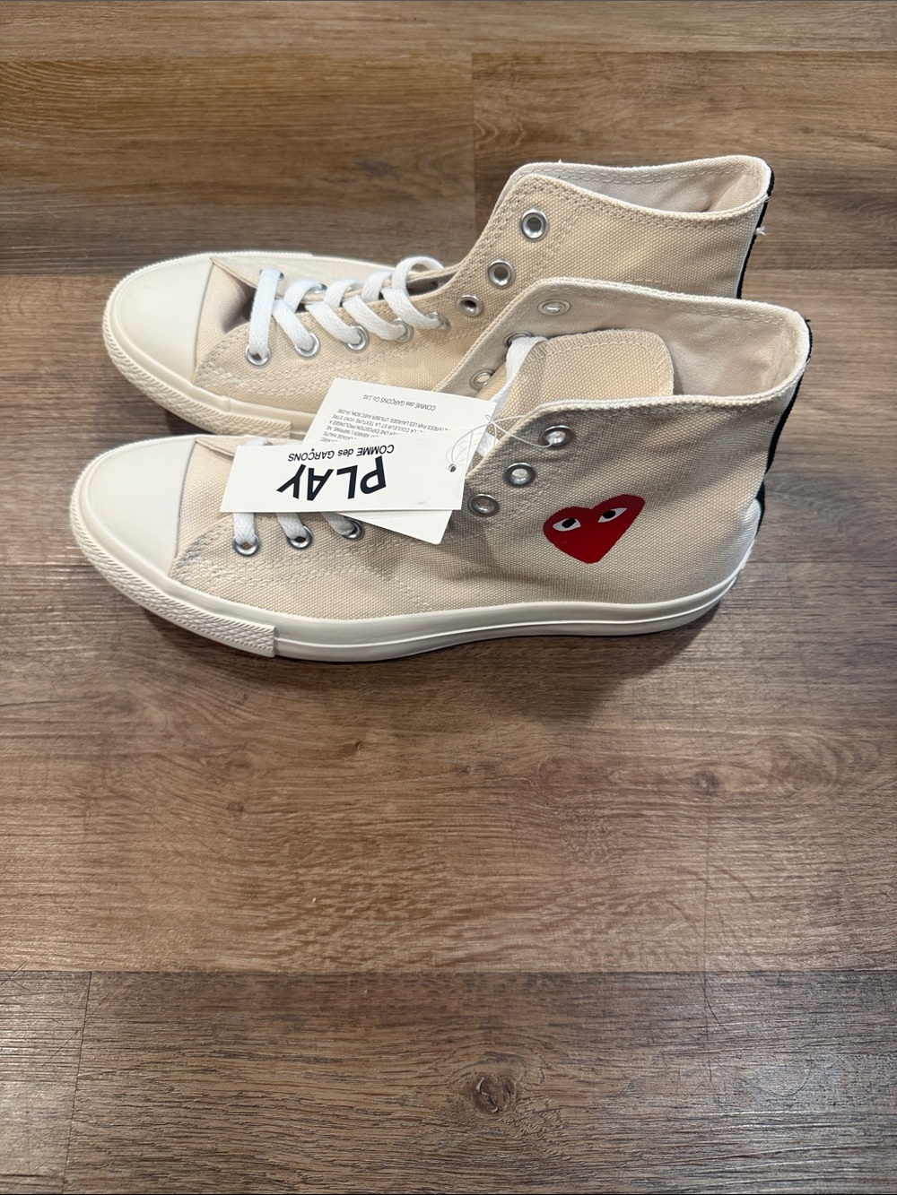 PLAY x Canvas High-Top Men Sneakers in Beige with Red Heart